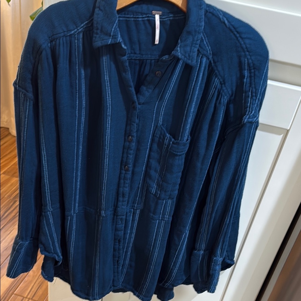 Free people Women's Blue Button-Up Top